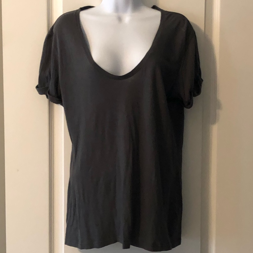 🔥Gray Gap Tee Size L🔥